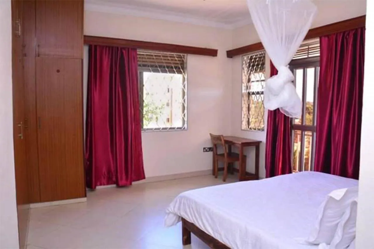 Go Around Kampala All Day To Return To Your Wonderful Apartment 0*,  우간다